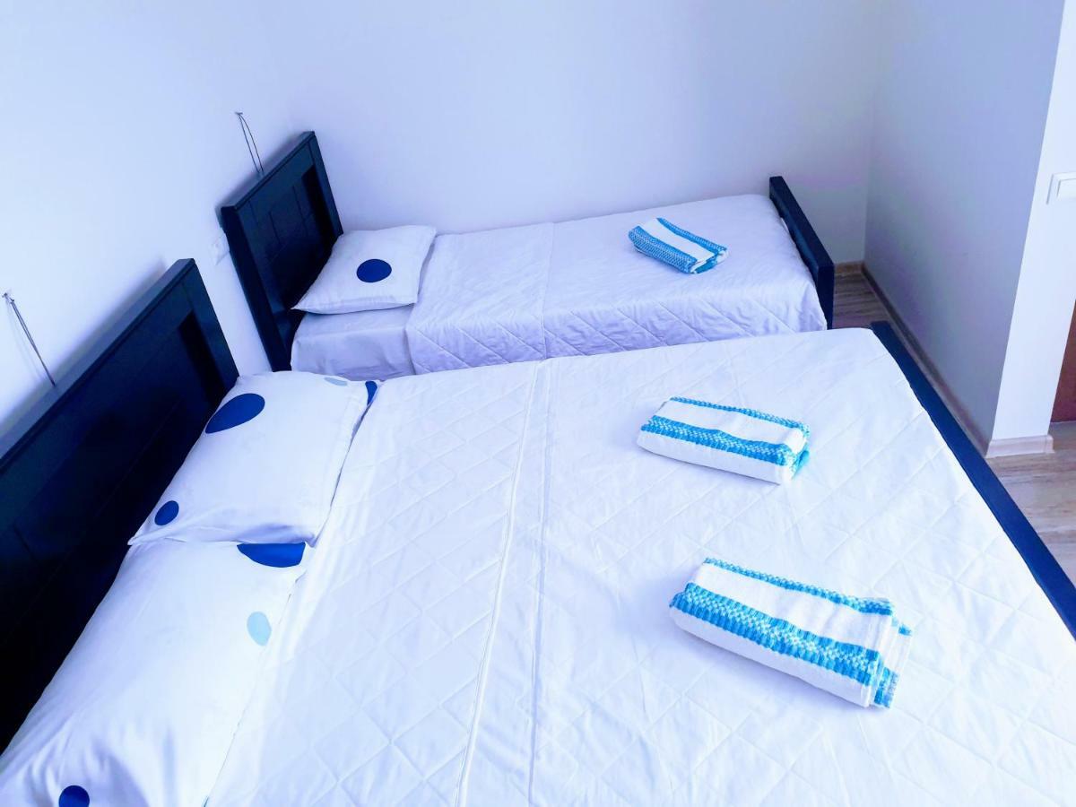 Four Seasons In Kutaisi Hotel ภายนอก รูปภาพ